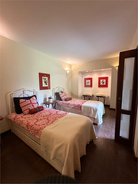 Casa à venda com 4 quartos, 660m² - Foto 17