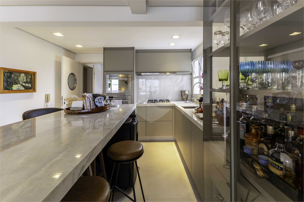 APARTAMENTO À VENDA COM 2 QUARTOS - 2 VAGAS - 122M2 NO JARDIM PAULISTA