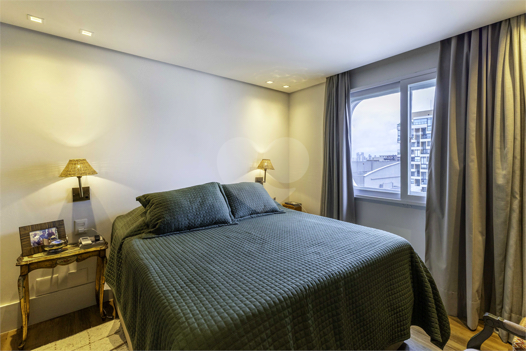 APARTAMENTO À VENDA COM 2 QUARTOS - 2 VAGAS - 122M2 NO JARDIM PAULISTA