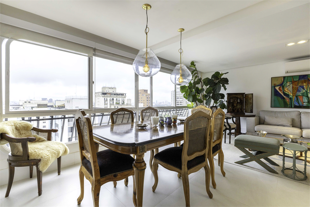 APARTAMENTO À VENDA COM 2 QUARTOS - 2 VAGAS - 122M2 NO JARDIM PAULISTA