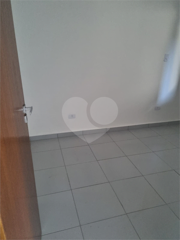 Apartamento Térreo à Venda na Vila Medeiros 