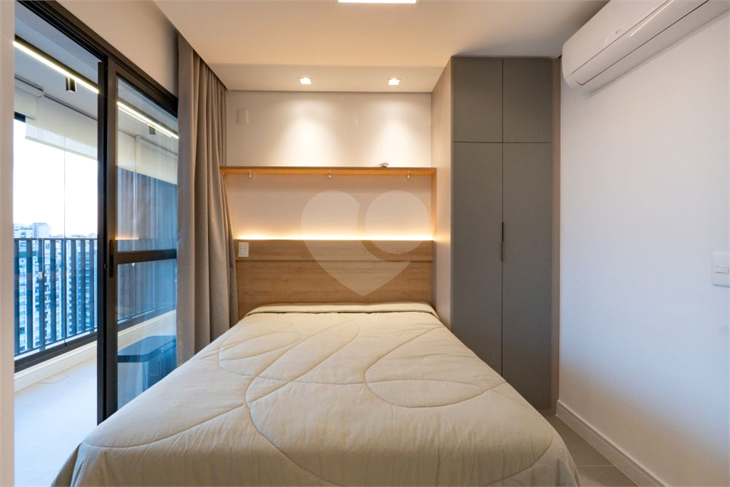 Vista. Design. Localização. E aquele rooftop dos sonhos - 2 suítes, mobiliado