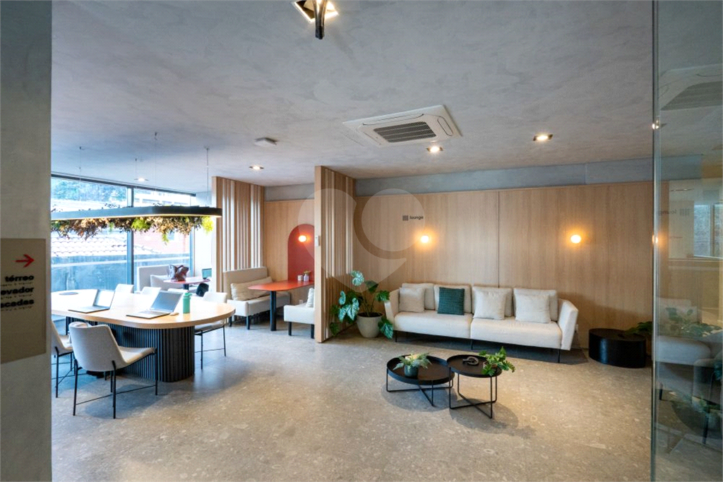 Vista. Design. Localização. E aquele rooftop dos sonhos - 2 suítes, mobiliado