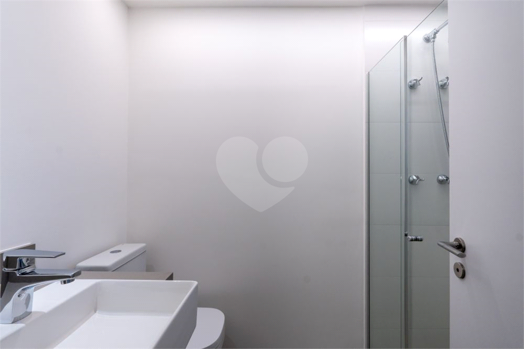 Vista. Design. Localização. E aquele rooftop dos sonhos - 2 suítes, mobiliado