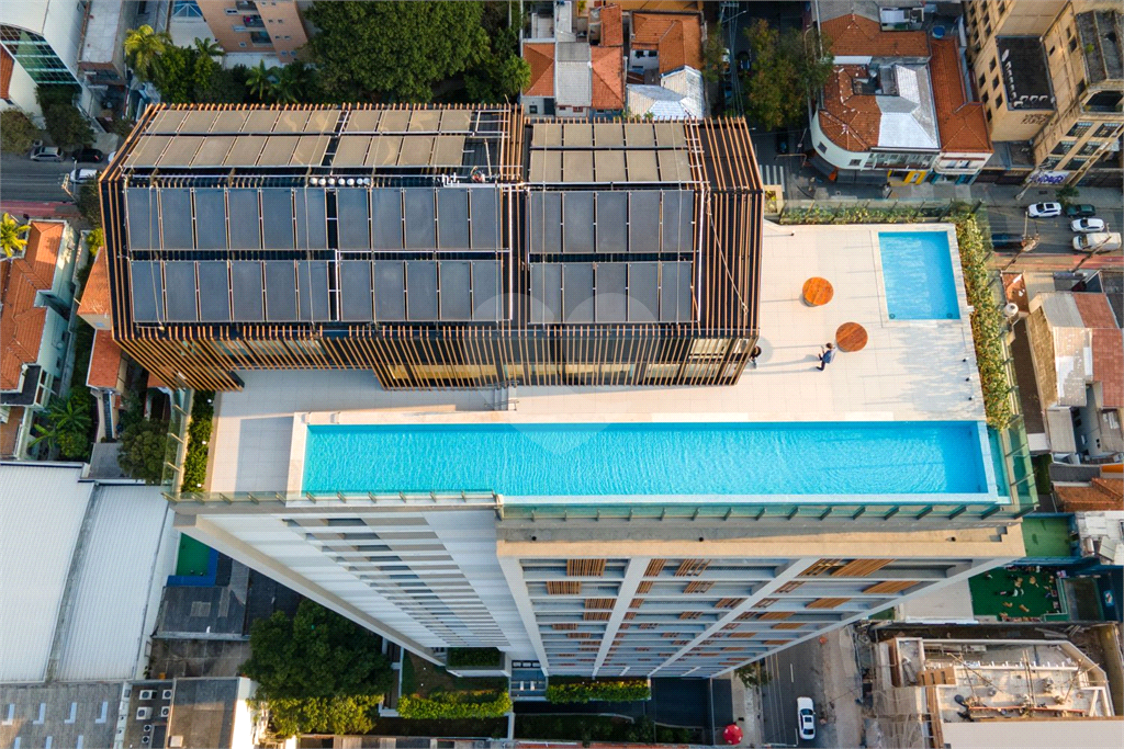 Vista. Design. Localização. E aquele rooftop dos sonhos - 2 suítes, mobiliado