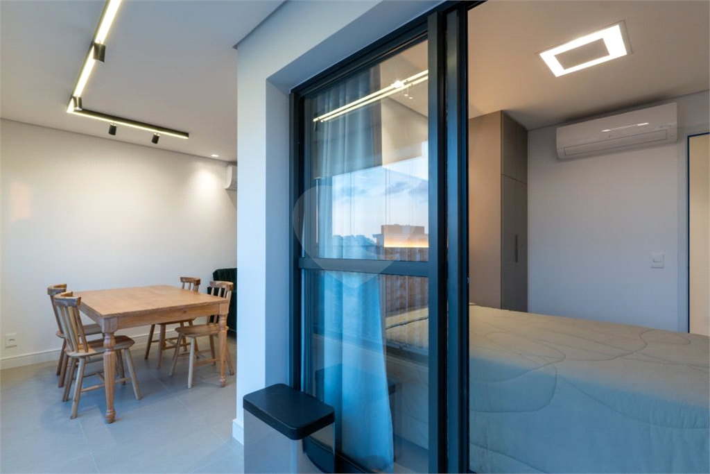Vista. Design. Localização. E aquele rooftop dos sonhos - 2 suítes, mobiliado