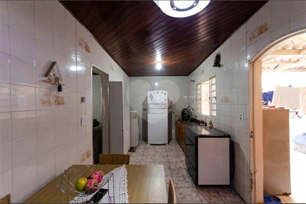 Casa à venda com 80m², 2 quartos e 1 vaga