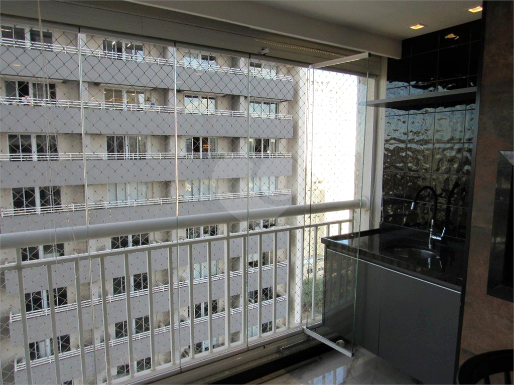 APARTAMENTO em BARRA FUNDA