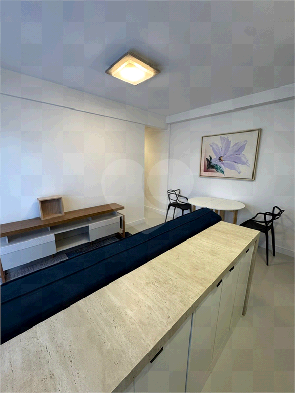 Locação Apartamento com 2 Dormitórios e Sacada – A 500m do Metrô Parada Inglesa *NOVO e mobiliado*