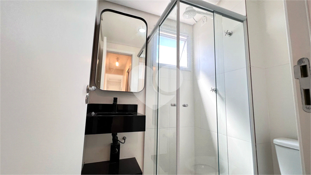 Apartamento à Venda com 2 Dormitórios e Sacada – A 500m do Metrô