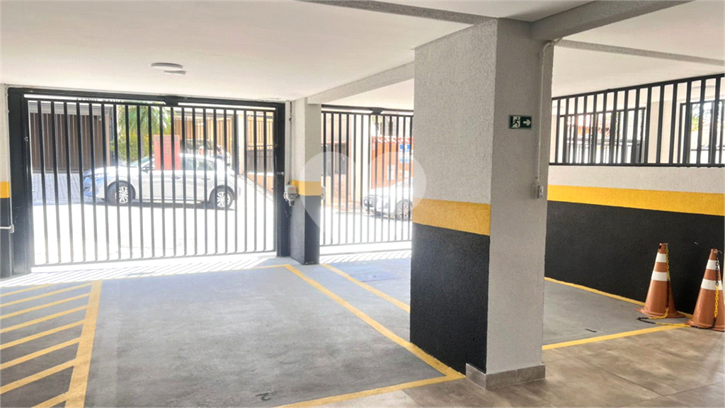 Apartamento à Venda com 2 Dormitórios e Sacada – A 500m do Metrô