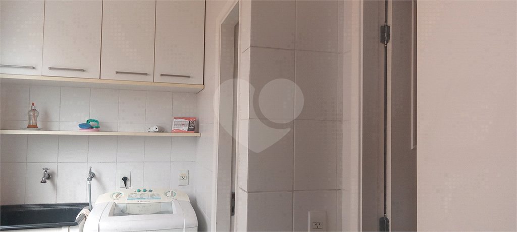 Sobrado a venda em condomínio