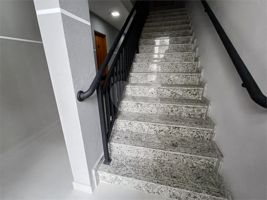 Apartamento novo à venda 27m² com 1 dormitório, 1 banheiro, sala bem iluminada e planta inteligente