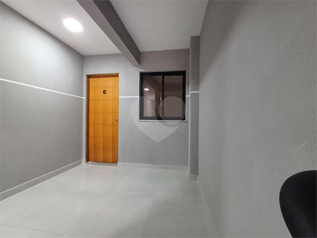Apartamento novo à venda 27m² com 1 dormitório, 1 banheiro, sala bem iluminada e planta inteligente