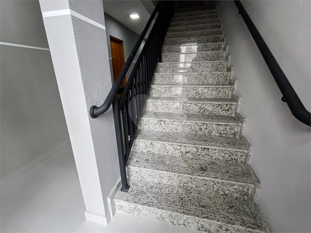 Apartamento novo à venda 27m² com 1 dormitório, 1 banheiro, sala bem iluminada e planta inteligente