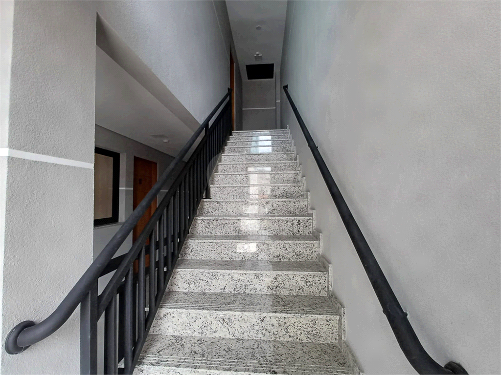 Apartamento novo à venda com 115m²  2 dormitório,1 suíte,  1 banheiro, sala bem iluminada e planta inteligente