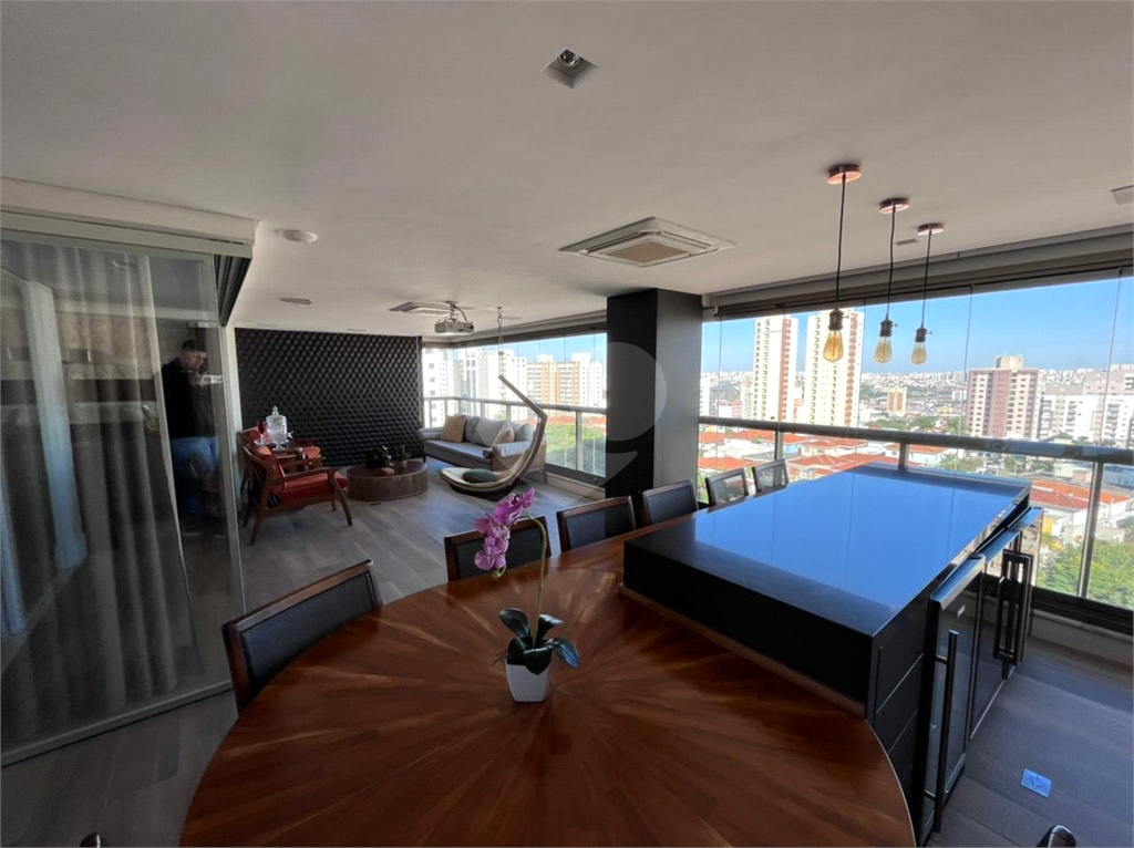 Apartamento Alto Padrão à Venda em Santana – 250m² | 4 Suítes | 6 Vagas