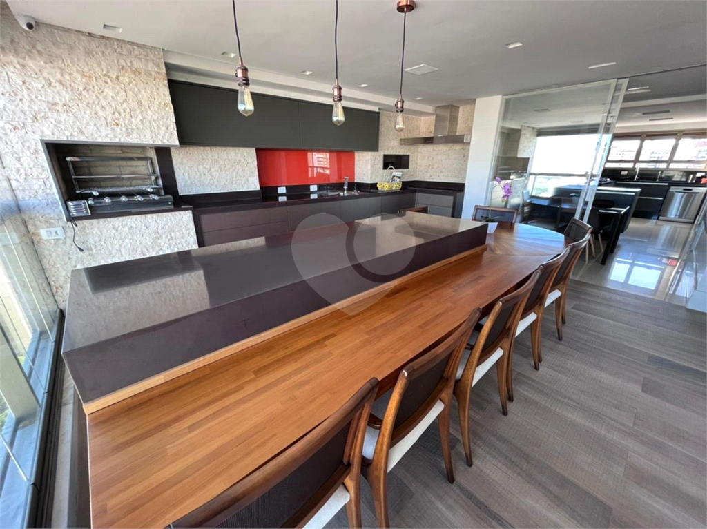 Apartamento Alto Padrão à Venda em Santana – 250m² | 4 Suítes | 6 Vagas