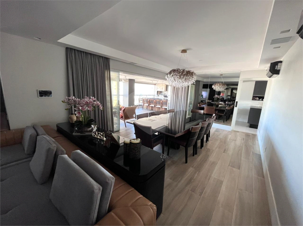 Apartamento Alto Padrão à Venda em Santana – 250m² | 4 Suítes | 6 Vagas