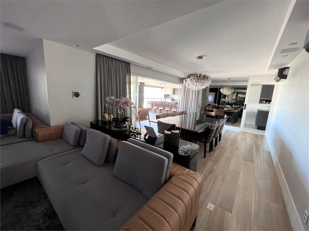 Apartamento Alto Padrão à Venda em Santana – 250m² | 4 Suítes | 6 Vagas