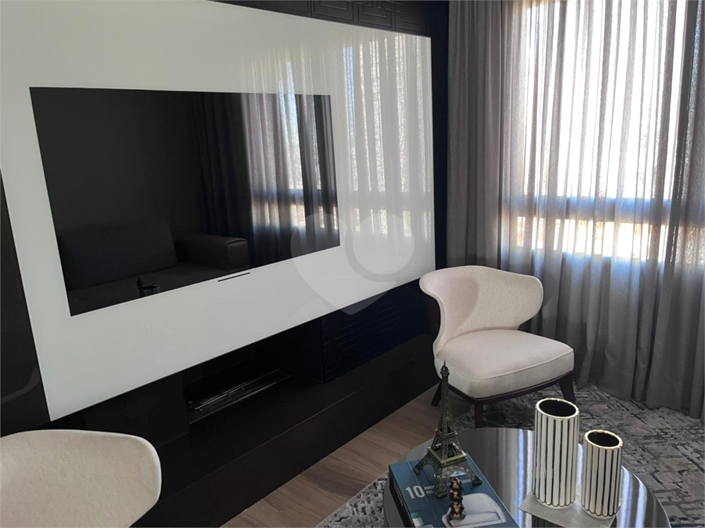 Apartamento Alto Padrão à Venda em Santana – 250m² | 4 Suítes | 6 Vagas