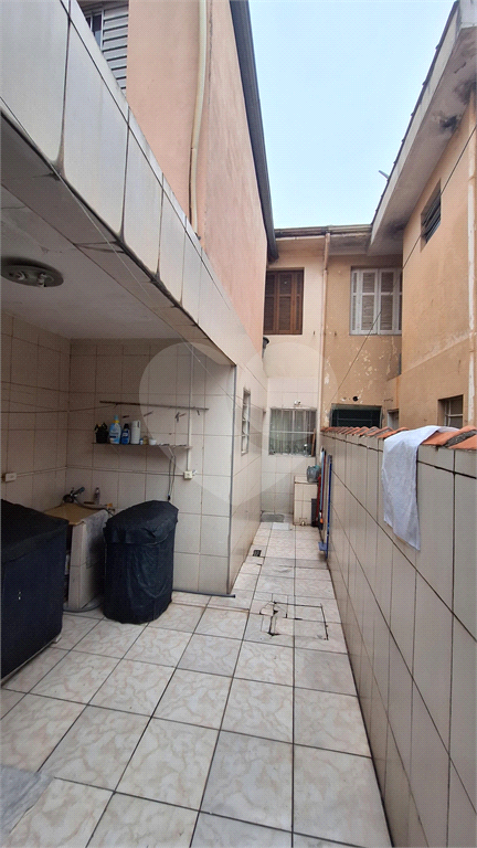 Casa a venda no Pari com 3 dormitórios, sendo 1 suíte, sala, cozinha, 2 banheiros, 1 vaga de garagem,