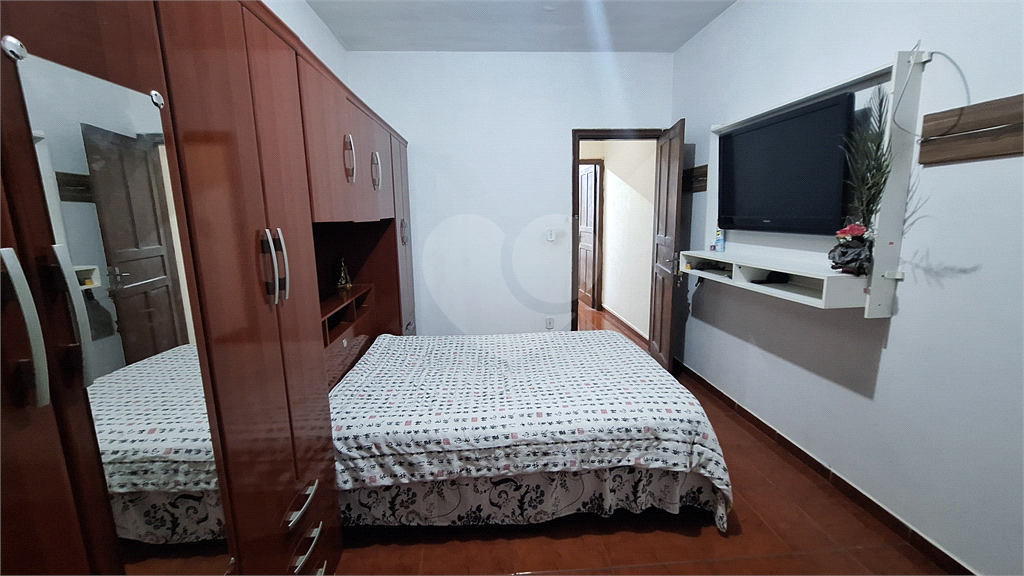 Casa a venda no Pari com 3 dormitórios, sendo 1 suíte, sala, cozinha, 2 banheiros, 1 vaga de garagem,