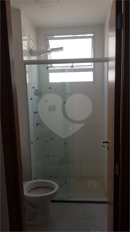 Apartamento Térreo com 2 Quartos em Condomínio com Lazer e Segurança - Trivialli