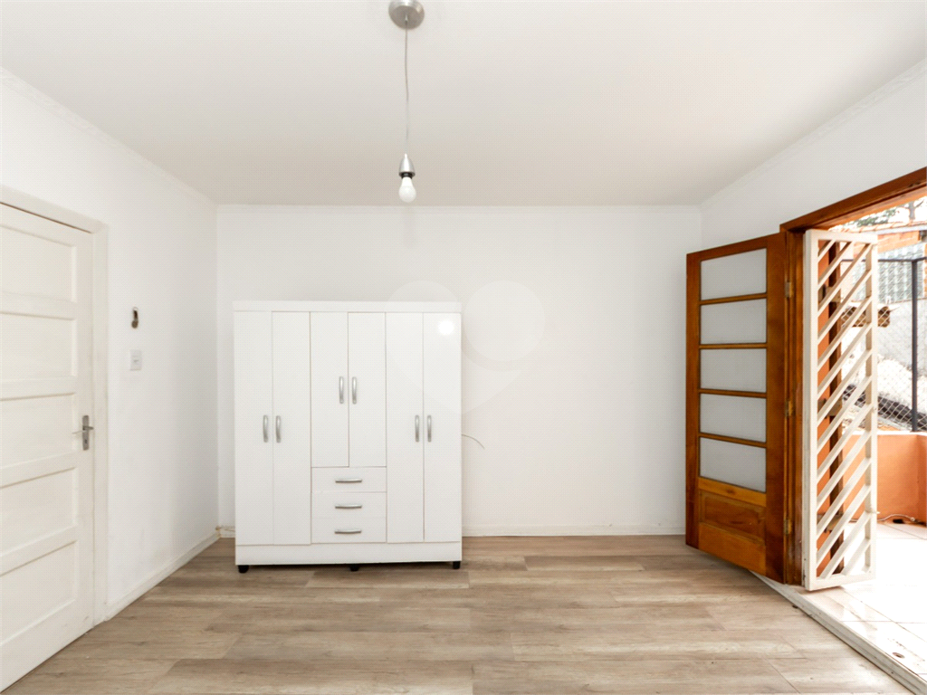 Casa à venda com 3 dormitórios e 2 suítes em Santana, próximo à Av. Braz Leme