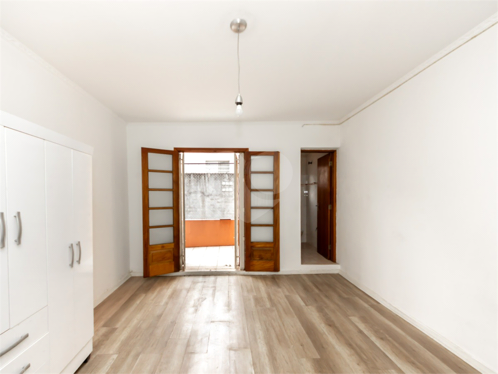 Casa à venda com 3 dormitórios e 2 suítes em Santana, próximo à Av. Braz Leme