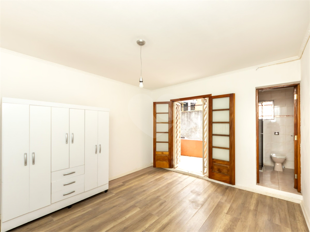 Casa à venda com 3 dormitórios e 2 suítes em Santana, próximo à Av. Braz Leme