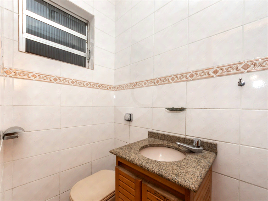 Casa à venda com 3 dormitórios e 2 suítes em Santana, próximo à Av. Braz Leme