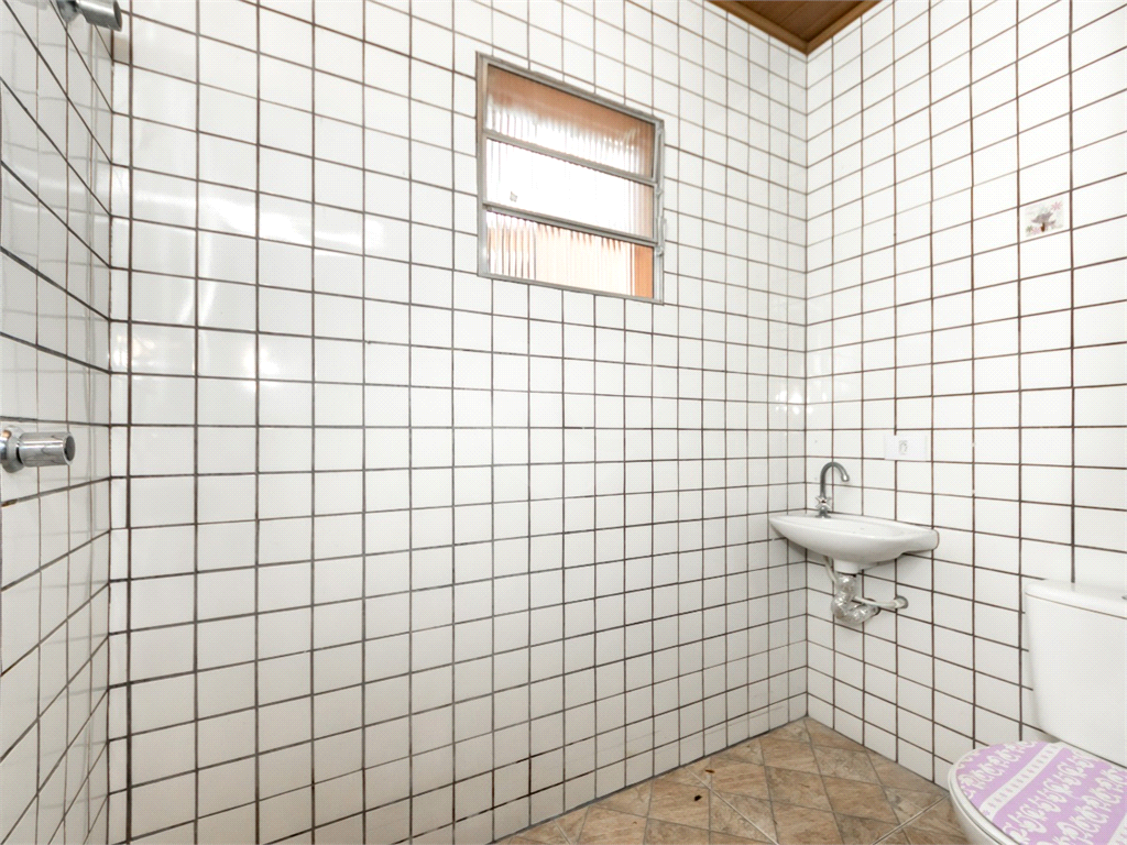 Casa à venda com 3 dormitórios e 2 suítes em Santana, próximo à Av. Braz Leme