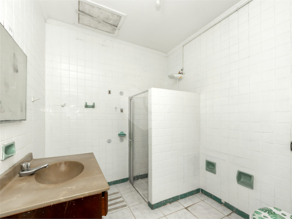 Casa à venda com 3 dormitórios e 2 suítes em Santana, próximo à Av. Braz Leme