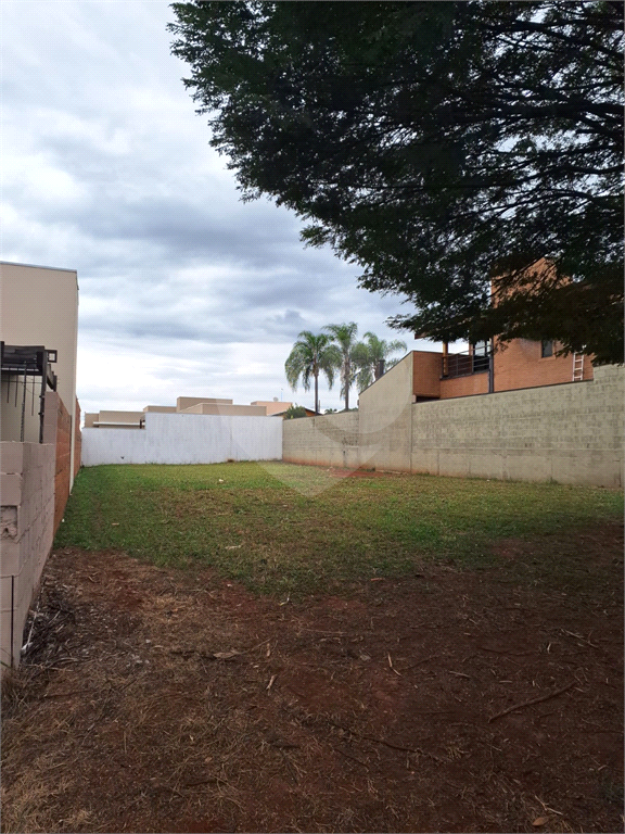 Terreno para venda na Cidade de Artur Nogueira em condomínio fechado.