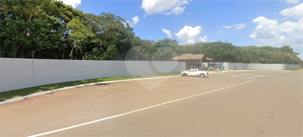 Terreno para venda na Cidade de Artur Nogueira em condomínio fechado.