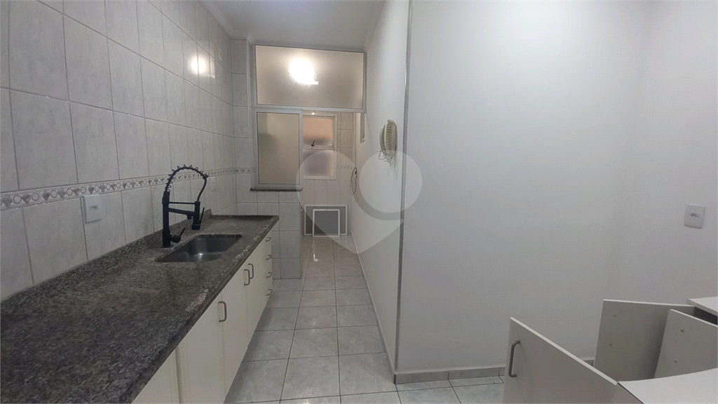 Apartamento à venda com 2 quartos, 68m² - Foto 11