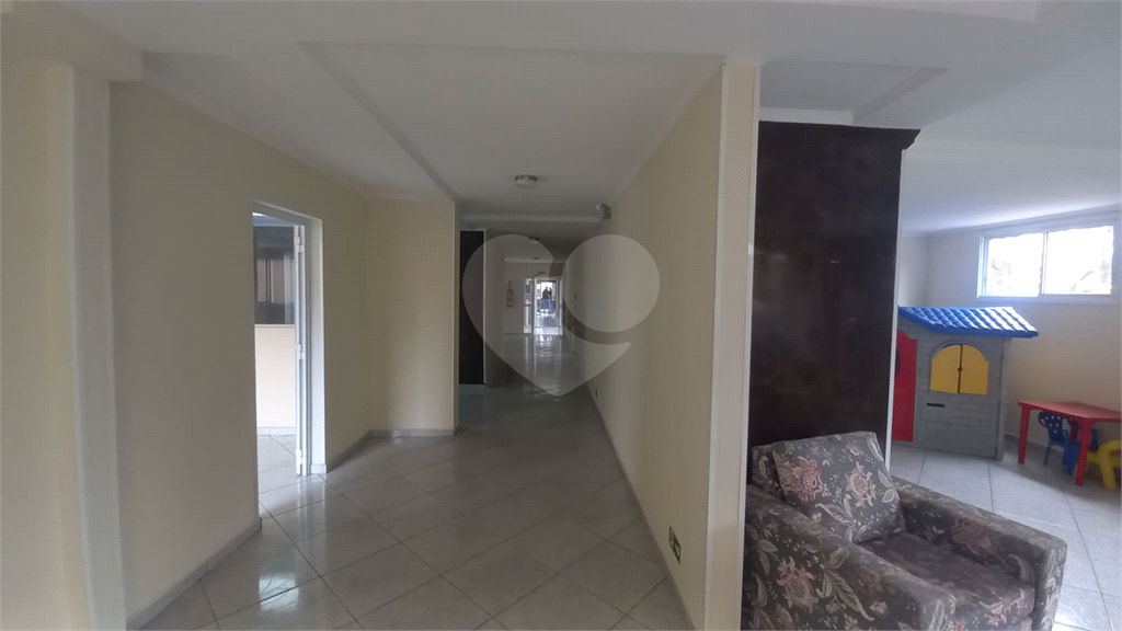 Apartamento à venda com 2 quartos, 68m² - Foto 3