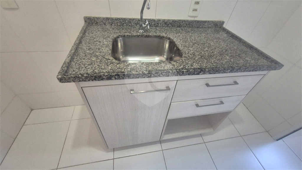 Apartamento para alugar com 3 quartos, 80m² - Foto 26