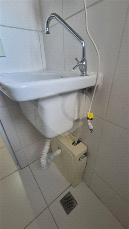 Apartamento para alugar com 3 quartos, 80m² - Foto 10