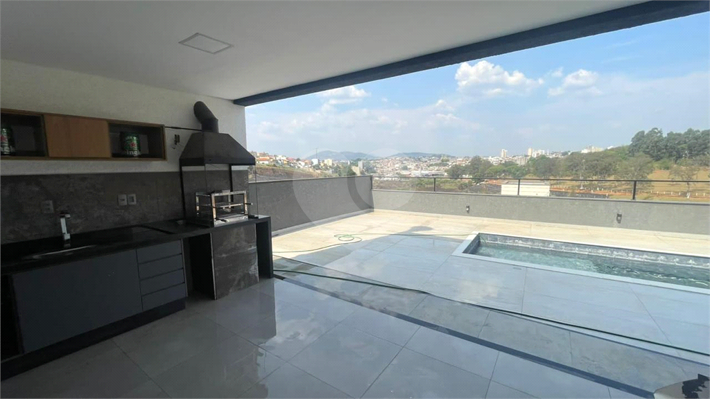 Casa de Condomínio para alugar com 3 quartos, 348m² - Foto 4