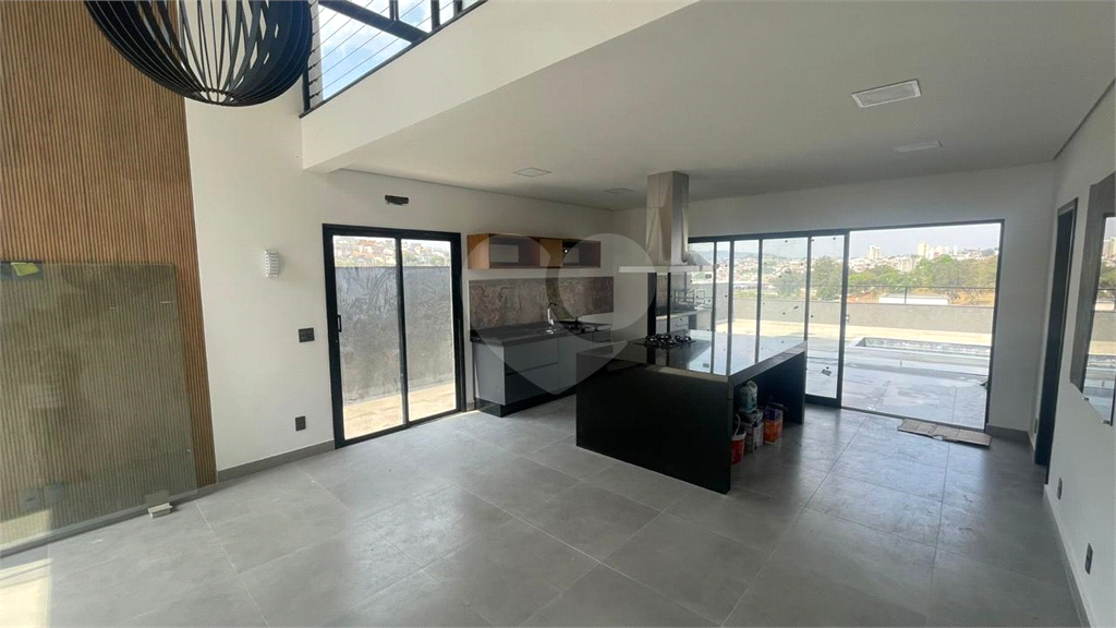 Casa de Condomínio para alugar com 3 quartos, 348m² - Foto 3
