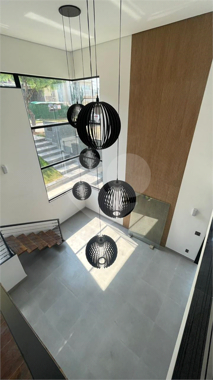 Casa de Condomínio para alugar com 3 quartos, 348m² - Foto 2