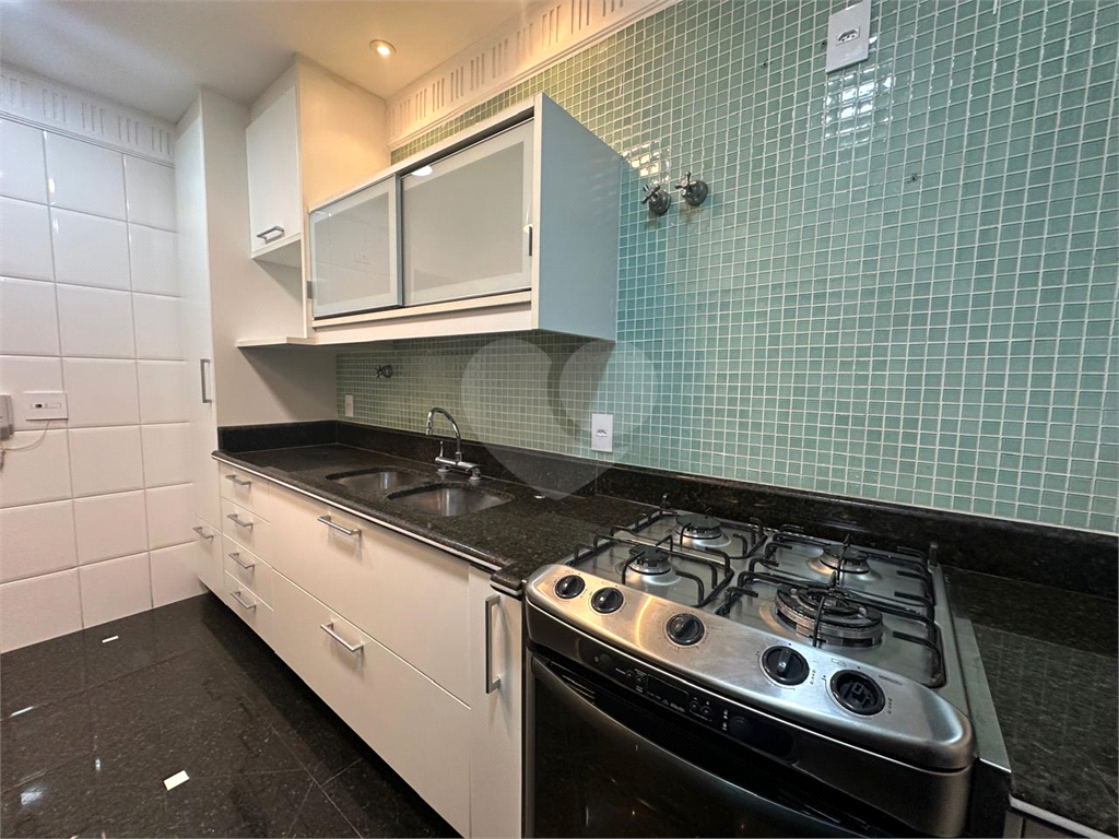 APARTAMENTO em SANTANA