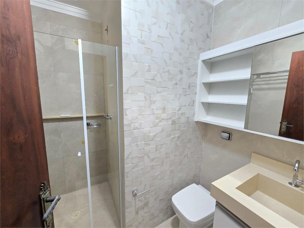 Casa em Condomínio Fechado 