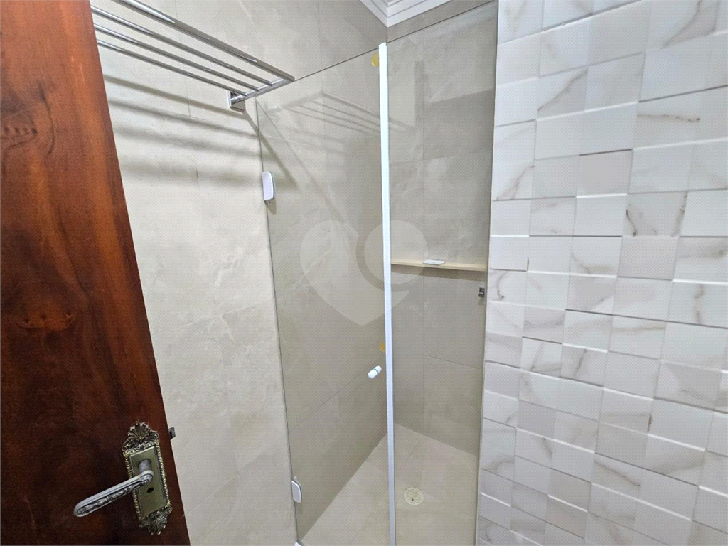 Casa em Condomínio Fechado 