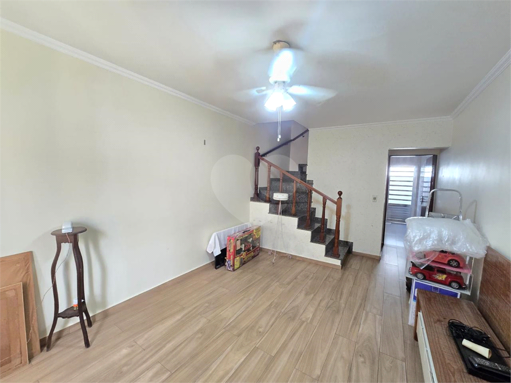 Casa em Condomínio Fechado 