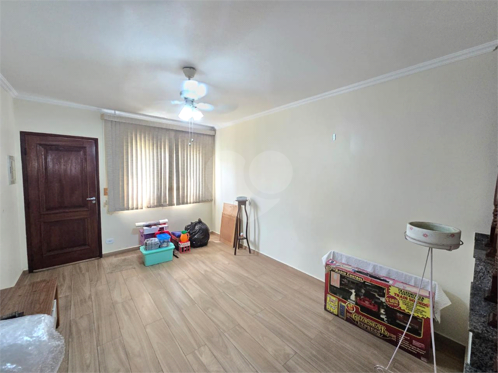 Casa em Condomínio Fechado 