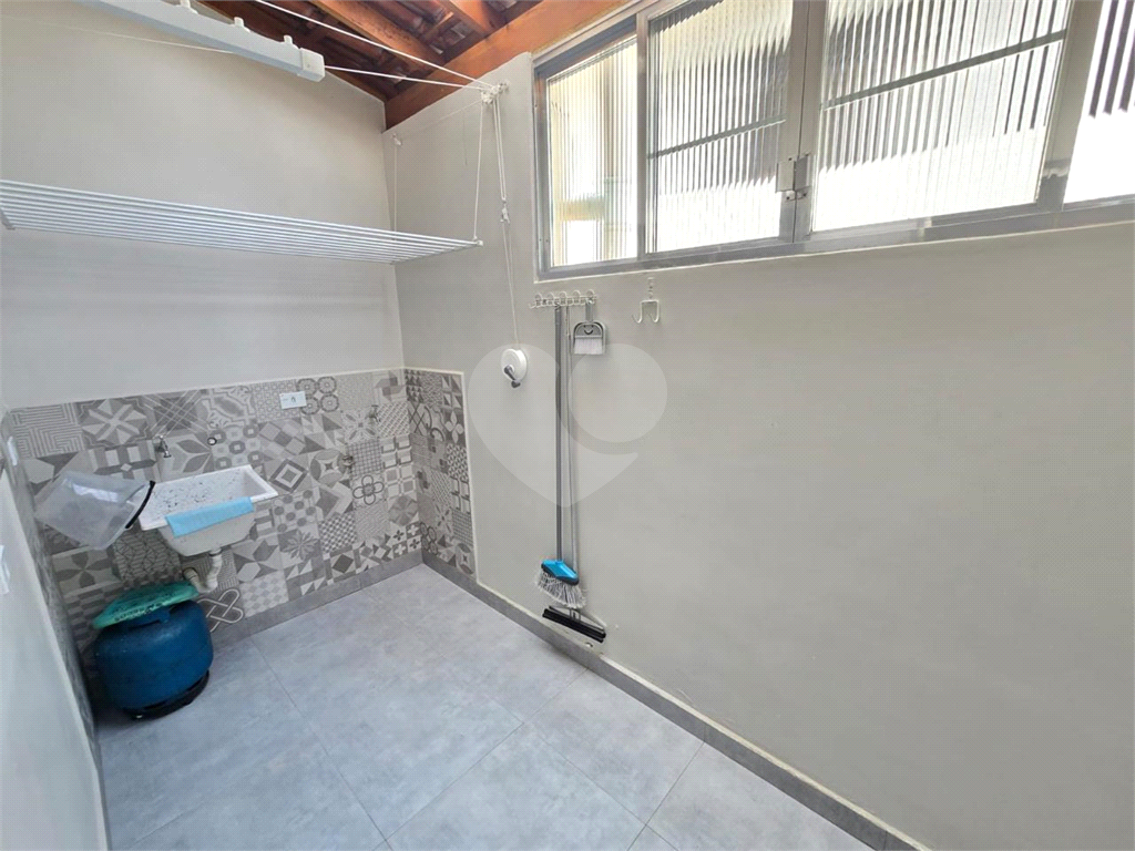 Casa em Condomínio Fechado 