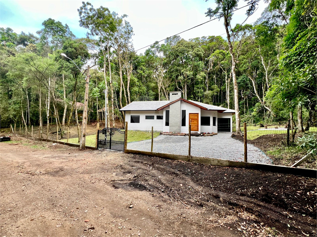 Casa nova à venda em Monte Verde-MG em terreno de 3.900m² 
